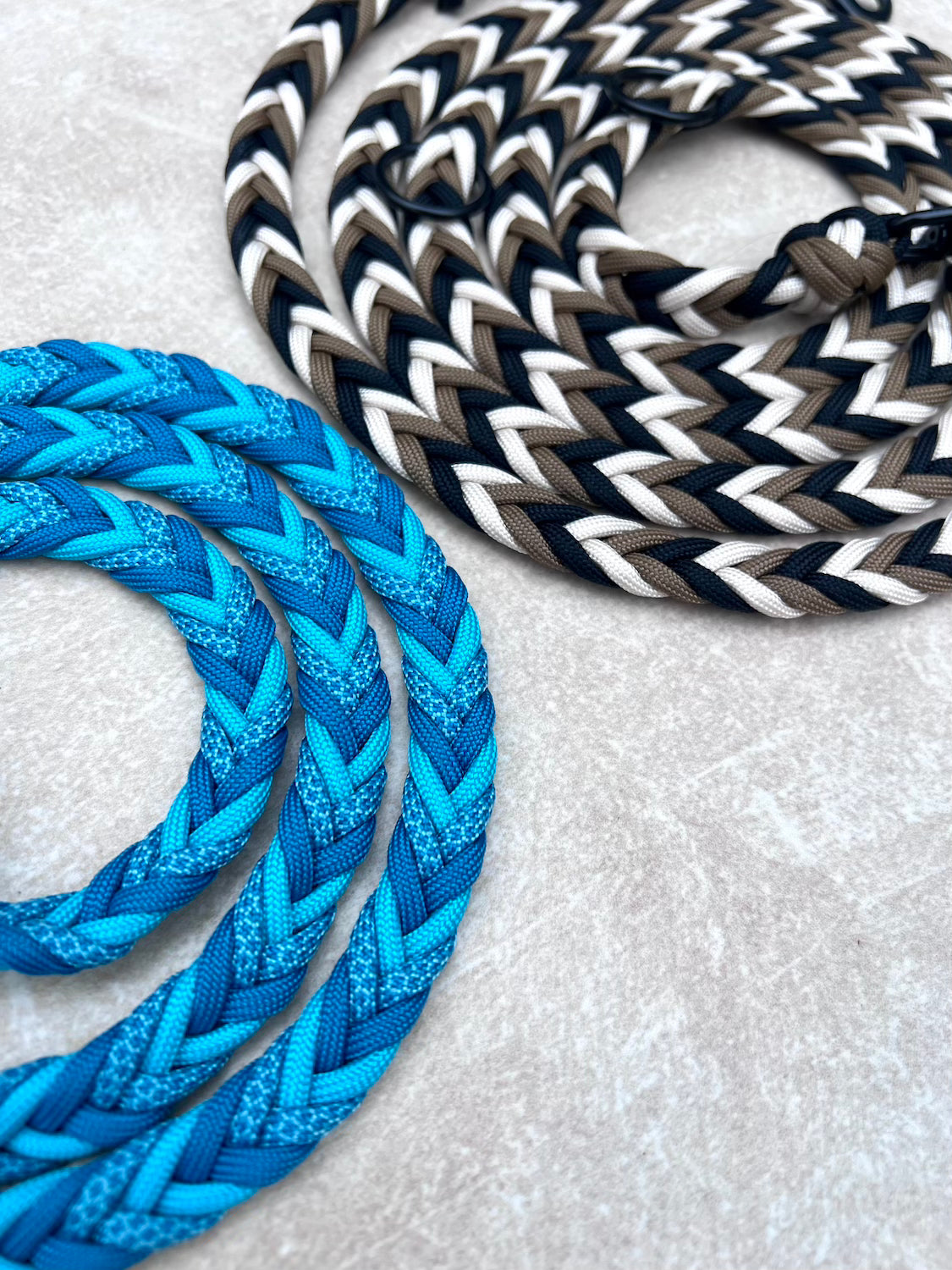 Paracord Hundeleine Fishtail Muster