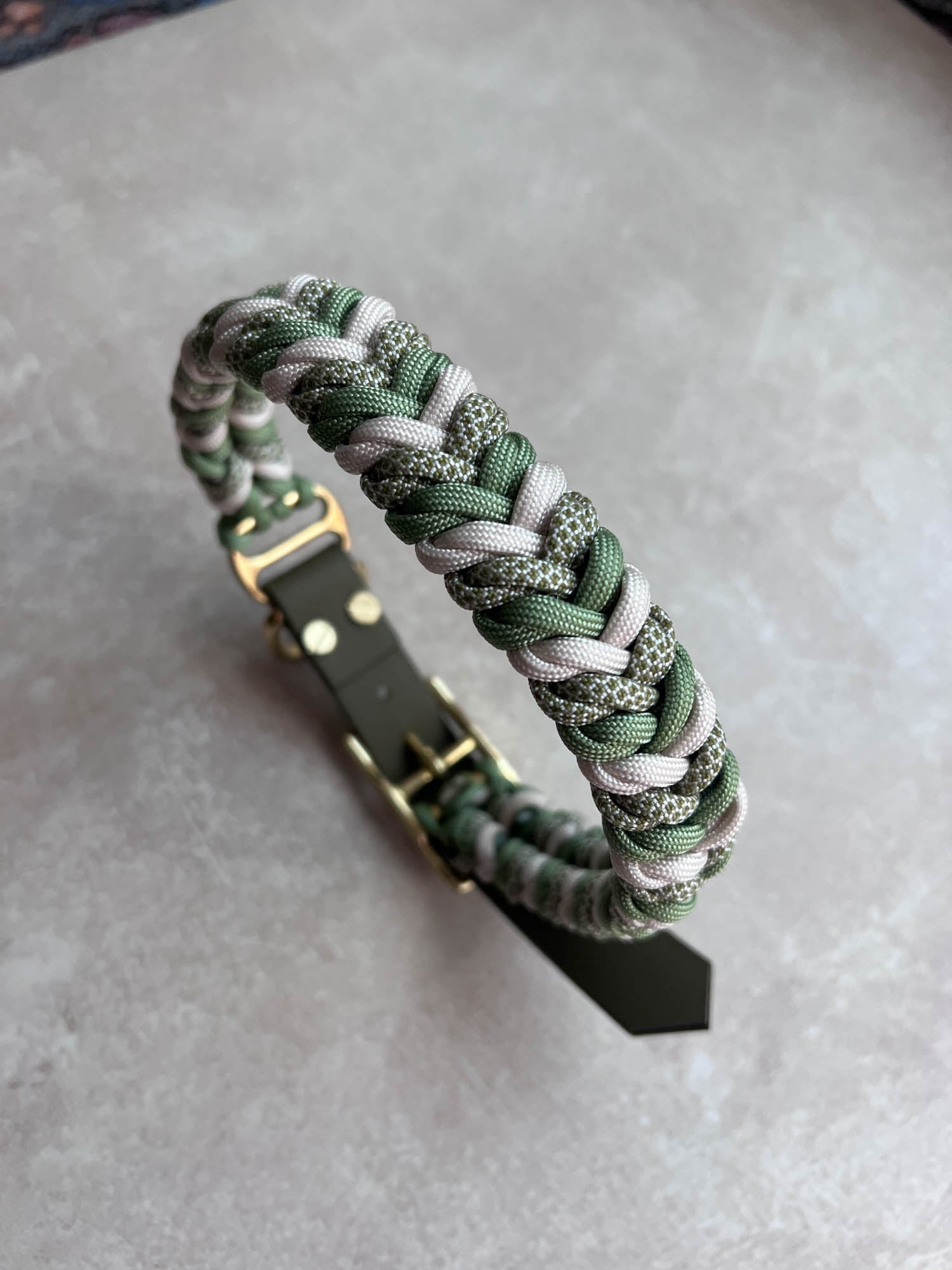Halsband MOSS (grosse Hunde)