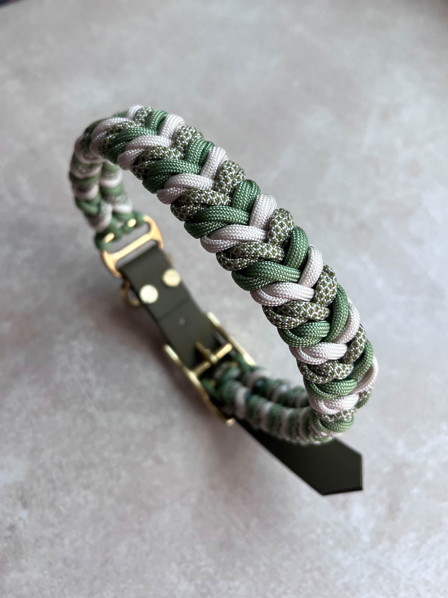Halsband MOSS (grosse Hunde)