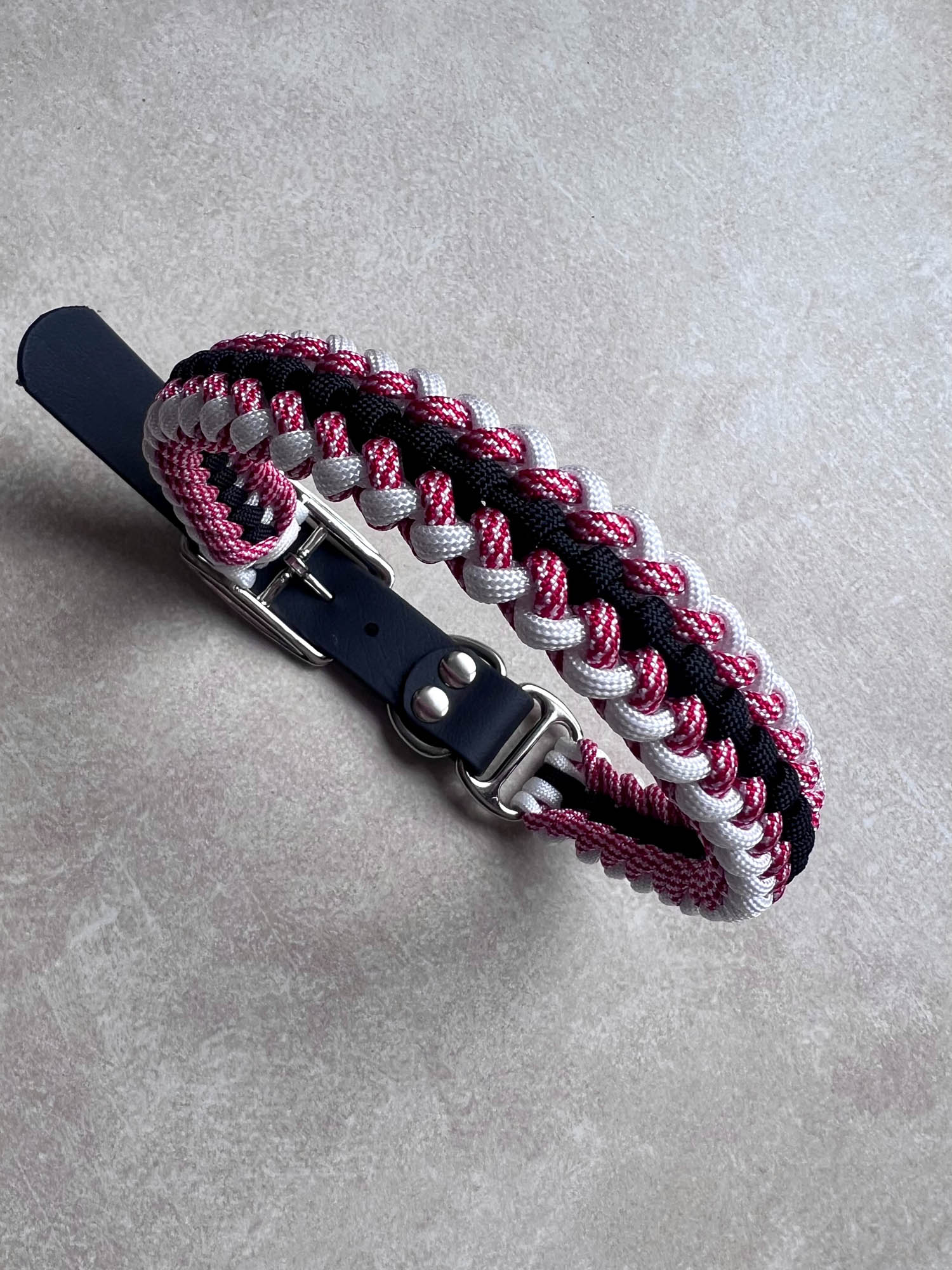 Halsband RED BERRY (mittlere & grosse Hunde)